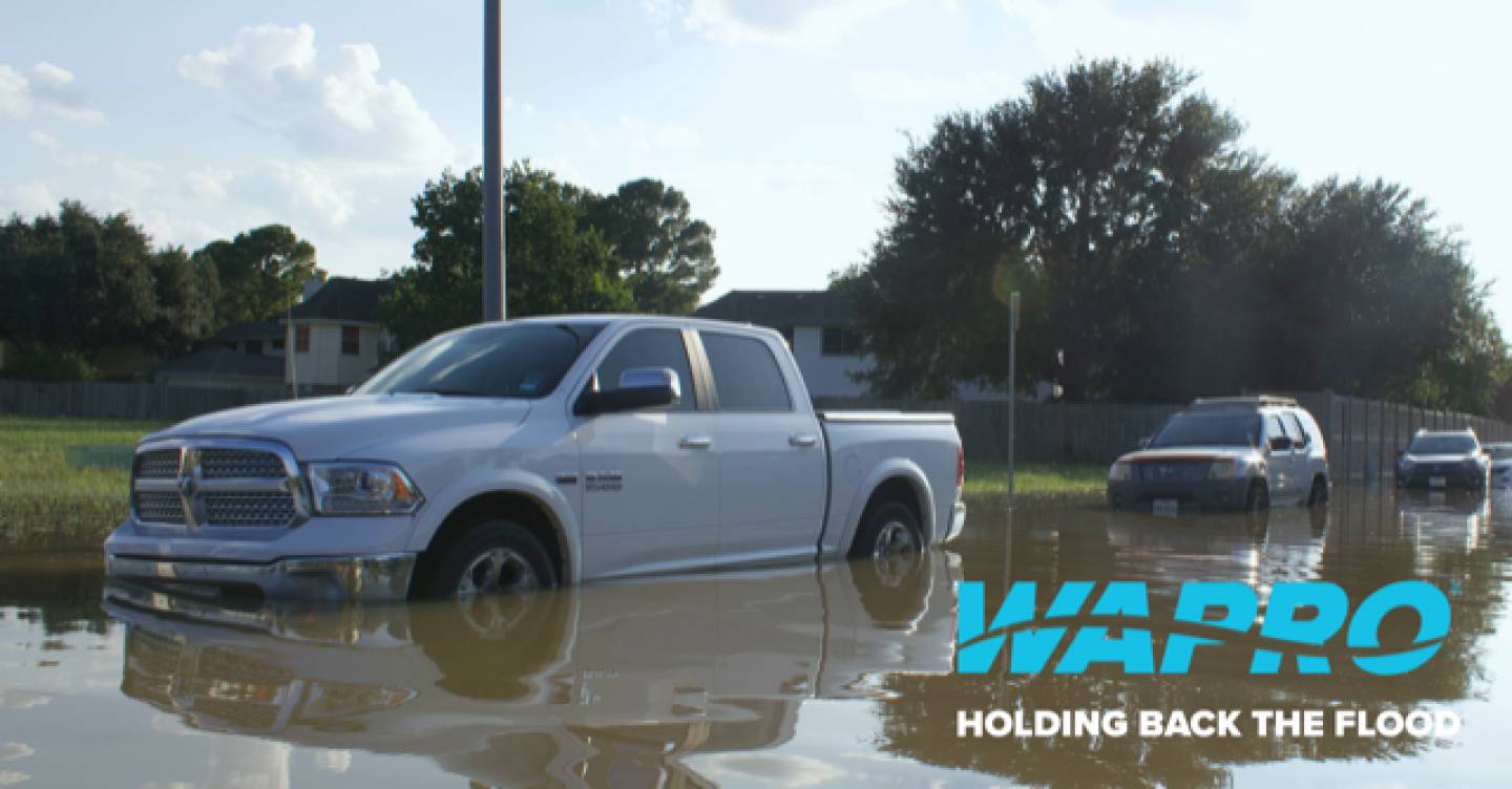 wapro-oversvømmelse-bil-vej