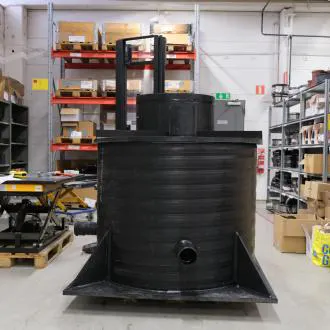 DN1200 plastbrønd med afskåret vinkel til WaReg brandvandshåndtering der forhindrer udledning af forurenende stoffer i Halmstad