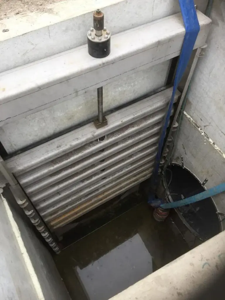 Wapro WaGate and WaStop protects Ystad harbor prevents pollution and flooding Sweden with DN1500 SPM-P-TG combination