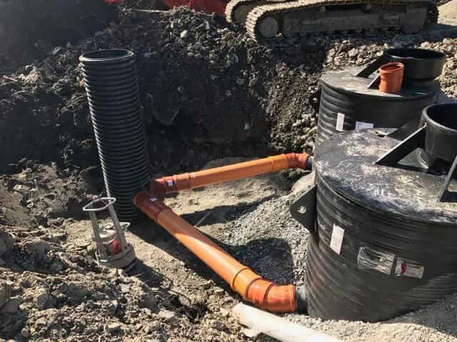 Wapro WaReg beskytter kommunal infrastruktur og minimerer oversvømmelsesskader i Åkersberga gennem fordelingsbrønd til bæredygtig regnvandshåndtering